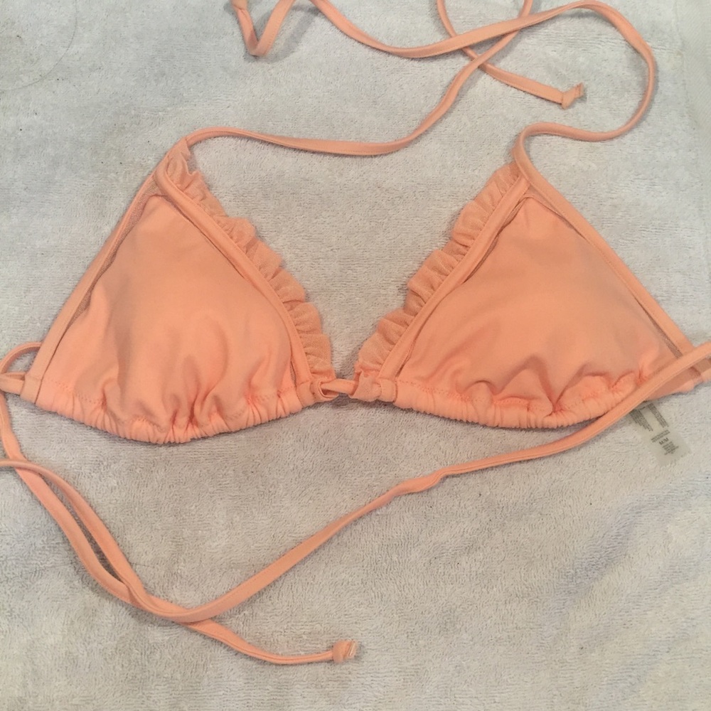 Beautiful peachy Victoria’s Secret bikini top!